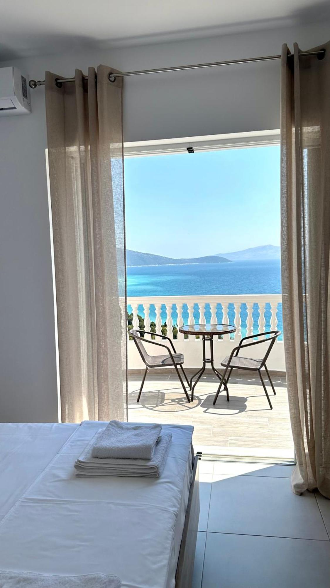Lumra Rooms Lukove Exterior photo